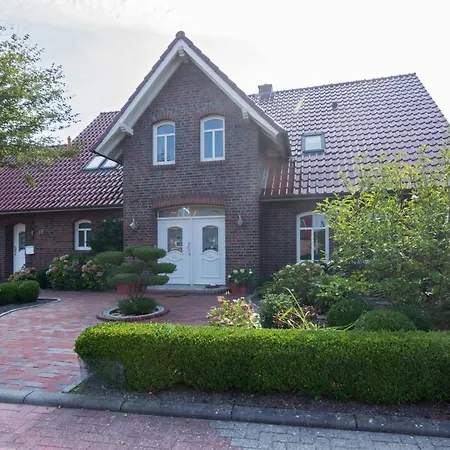 Haus Schoenborn Guest house